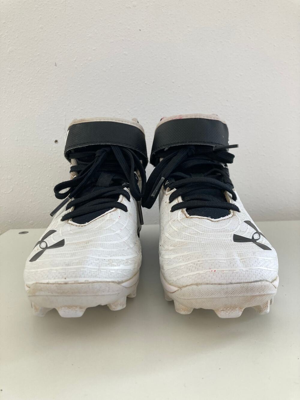 Under Armour Harper 4 Mid RM Kids’ Baseball Cleats size 2.5